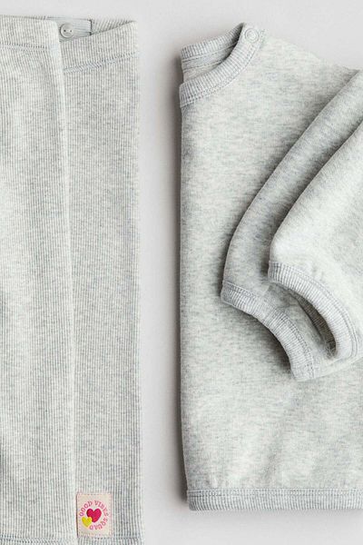 H&M 2-piece sweatshirt and leggings set