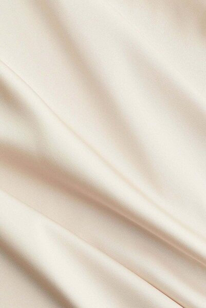 H&M تنورة ماكسي دائرية من الساتان