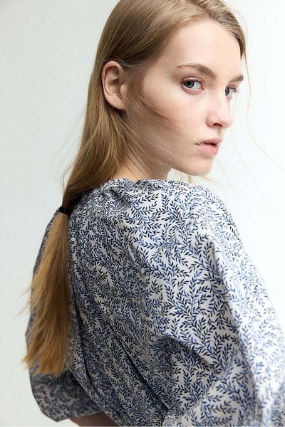 H&M Balloon-sleeved poplin blouse