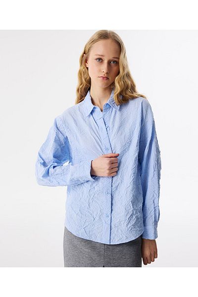 Twist Shirt with Wrinked Effect