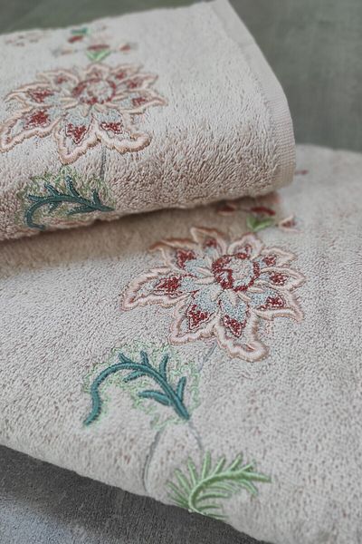 Sevim Set de prosoape din 2 piese Tivoli Bamboo Soft & High Absorbant de apă - Set de zestre brodate cu model de flori - Julia Powder