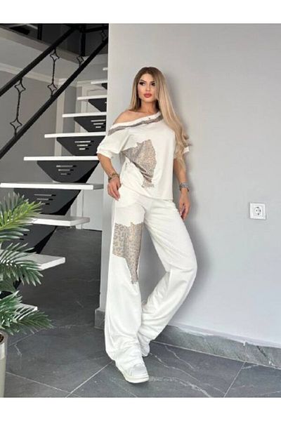 Bella Belluci Women's Suit with Stone on the Shoulder