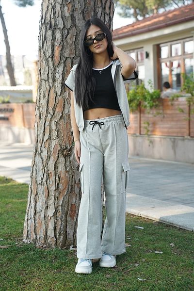 cm buseyiz 3 Pieces of Elegance: Sleeveless Hooded Zip-Up Jacket + Sling Crop + Double Cargo Pockets Pipe Leg Bottom