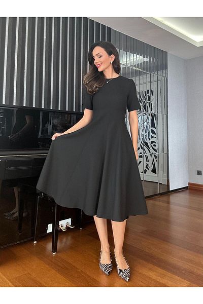 Atelier Derin Rochie neagră cu volan la talie