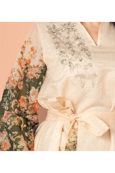 IKKXA Floral Belted Embroidery Jalabiya