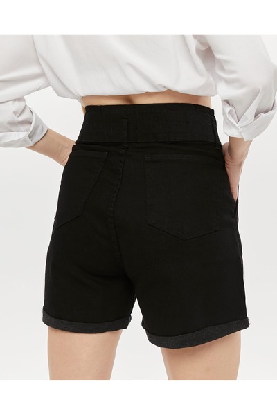 Genel Markalar KOT ŞORT (LİKRALI) DÜĞME DETAYLI