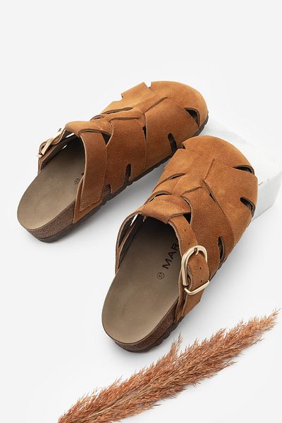 Marjin Damen-Hausschuhe aus hellbraunem Wildleder – echtes Leder, geschlossenes Design vorne, lässige Yolis