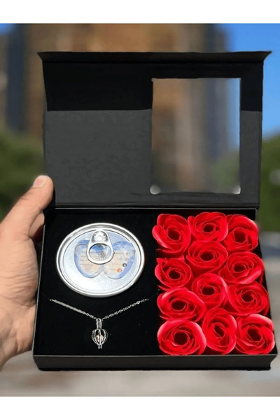 Halk Kitabevi Istiridye Içinde Inci Kolyeli Kırmızı Gül Kutusu Sevgiliye Hediye