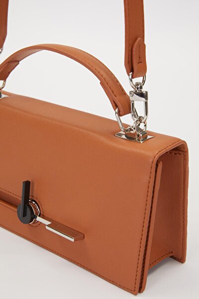 Levidor Camel Flip Lock Shoulder Bag