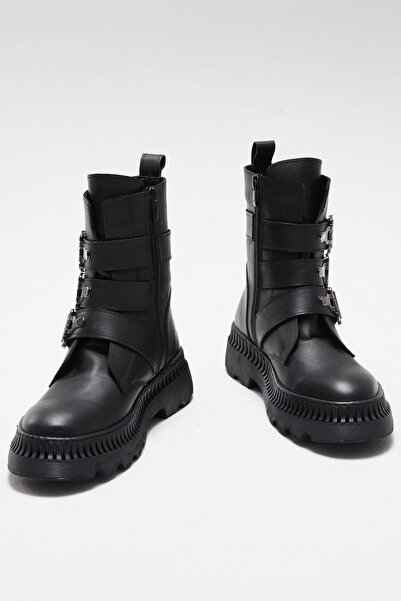 Hayati Arman Women's Three-Stripes Zippered Sports Boots Black