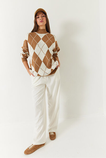 Bianco Lucci Women's Diamond Patterned Half Turtleneck Oversize Thick Knitwear Sweater 60261376