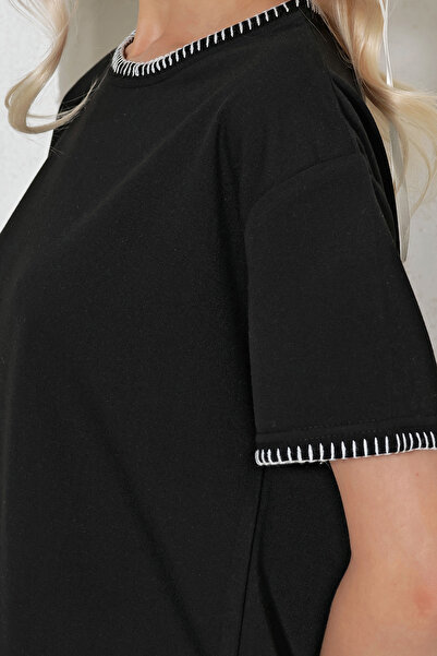 VAGGON Women's Black Crew Neck Shepherd Stitched Relaxed Fit Blouse