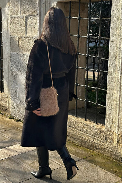 Mollycrush Γυναικεία βελούδινη τσάντα μπεζ με λουράκι |   Μοντέλο Γούνινου Τα...