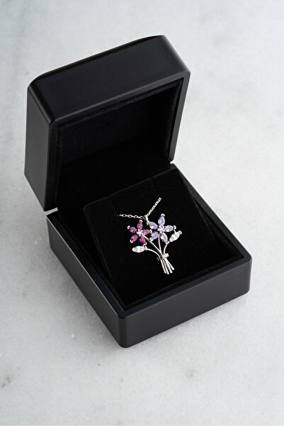 ESSARE 925 Ayar Işıklı Kutuda Gümüş Rodyum Kaplama Kamelya Çiçeği Buketi Kolye