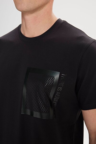 ALTINYILDIZ CLASSICS Pánské černé tričko Slim Fit s úzkým střihem a výstřihem z bavlny s potiskem