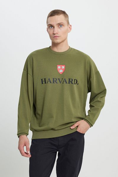 AC&Co / Altınyıldız Classics Pánská khaki mikina s licencí Harvard, 3 vlákna, bavlna oversize fit, volný střih, s výstřihem