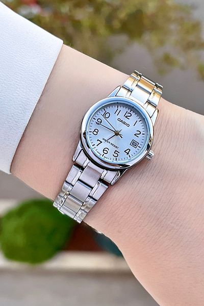 Casio Silver Color Calendar Women's Wristwatch