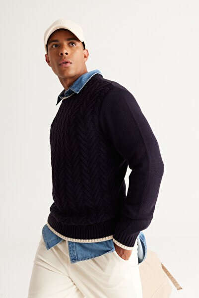 AC&Co / Altınyıldız Classics Pánský pletený svetr v námořnické modré Standard Fit s pravidelným střihem a výstřihem