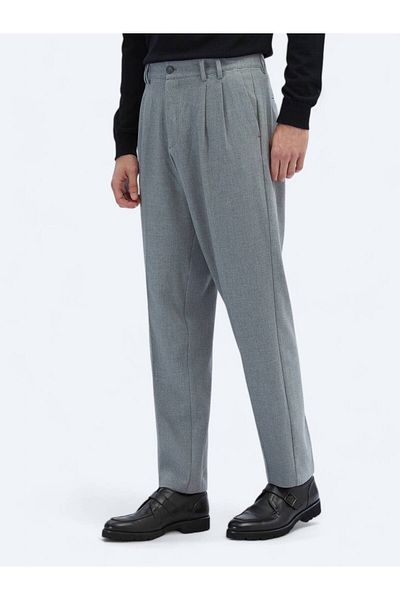Kip Woven Carrot Fit Casual Trousers