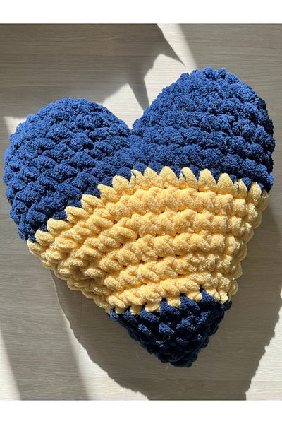 MiaCara Alize Puffy Heart Pillow