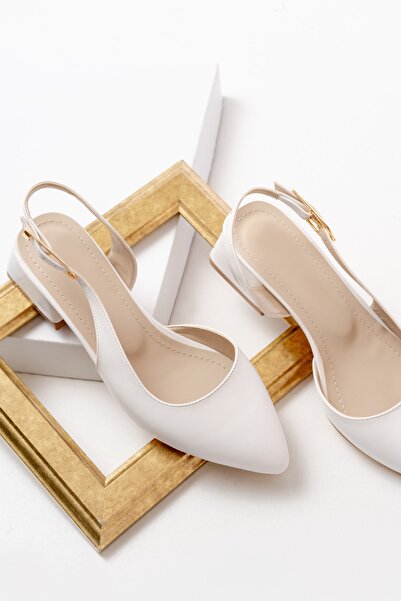 DURUNUN BUTİĞİ Duara Λευκά παπούτσια μπαλαρίνας με μυτερό τακούνι με αγκράφα ...