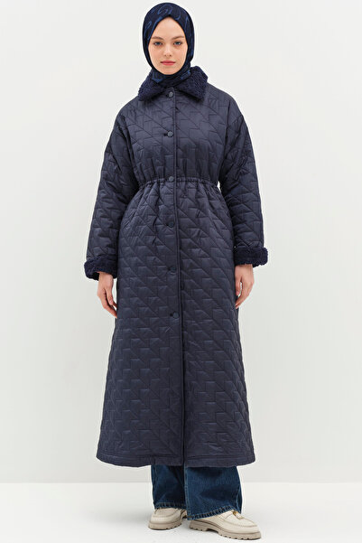 Tuğba Peluş Detaylı Kapitone Manto - İndigo