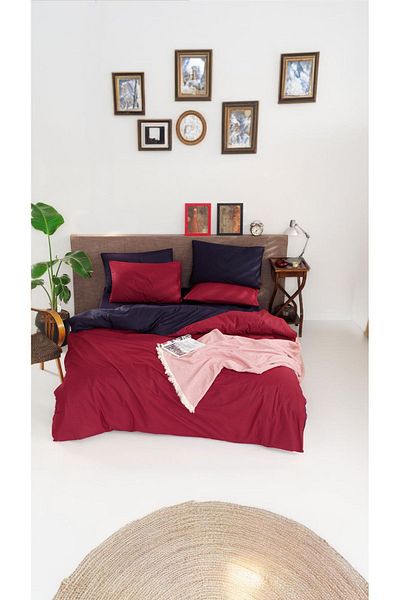 Eponj Home Double Claret Red Navy Blue Duvet Cover Set - Reversible Stk