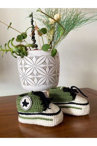 CEZVE HOME Hand Knitted Lace-Up Baby Booties