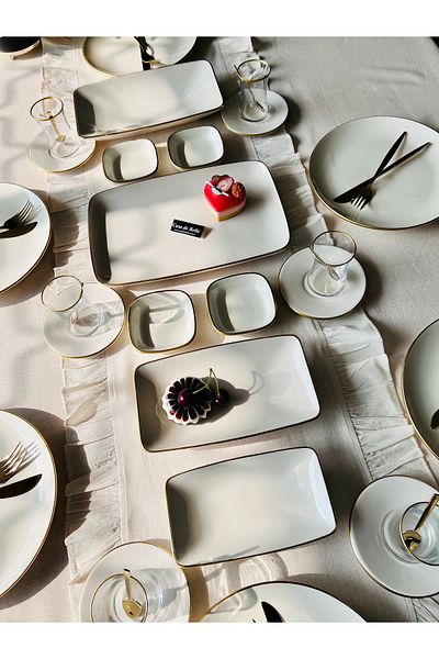 CASA DE BELLA Gold Modern 6-Person Breakfast Set of 32 Pieces