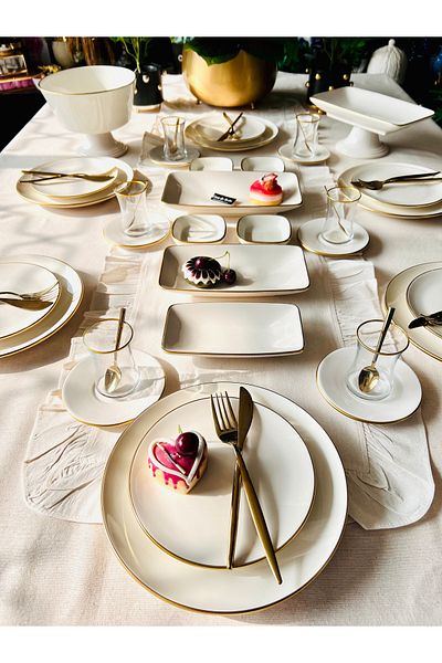 CASA DE BELLA Gold Modern Serving and Cake Plate 6-Piece 40-Piece Breakfast Set
