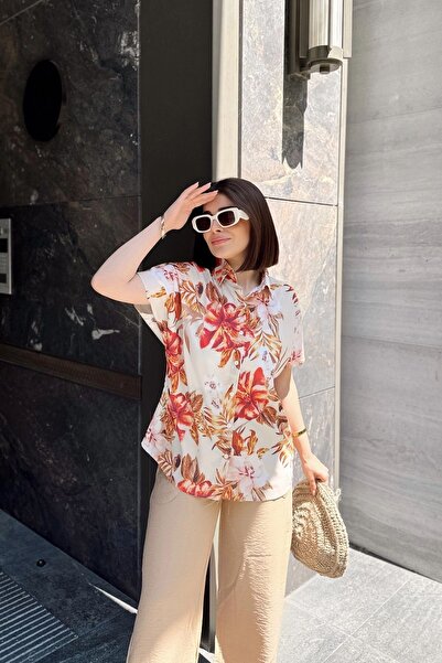 Juuuj Крем Класичний комір, короткий рукав, тканина з цифровим принтом, звичайний крій, сорочка