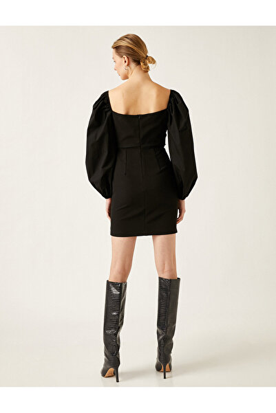 Koton Srdiečkové mini šaty s výstrihom