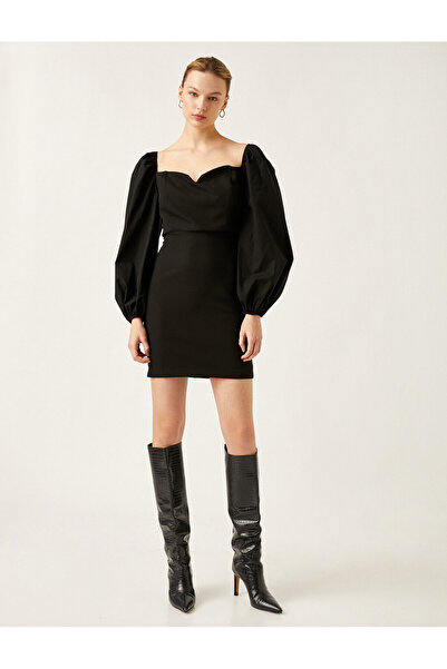 Koton Srdiečkové mini šaty s výstrihom