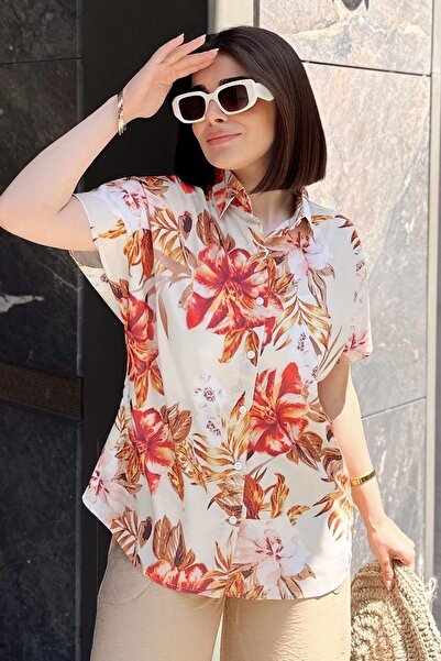 Juuuj Крем Класичний комір, короткий рукав, тканина з цифровим принтом, звичайний крій, сорочка