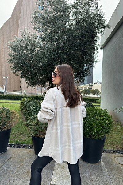 Juuuj Γυναικείο μπεζ διπλή τσέπη, καρό σχέδιο, άνετη εφαρμογή, μακρύ πουκάμισο με στάμπα