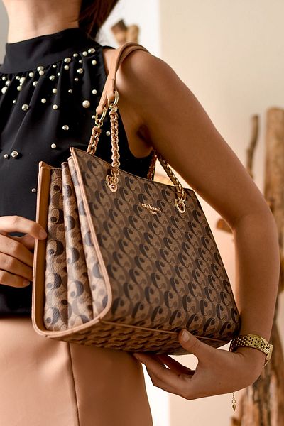 Cacharel Original Cacharel Shoulder Bag Hand and Shoulder Bag with Chain Accessories
