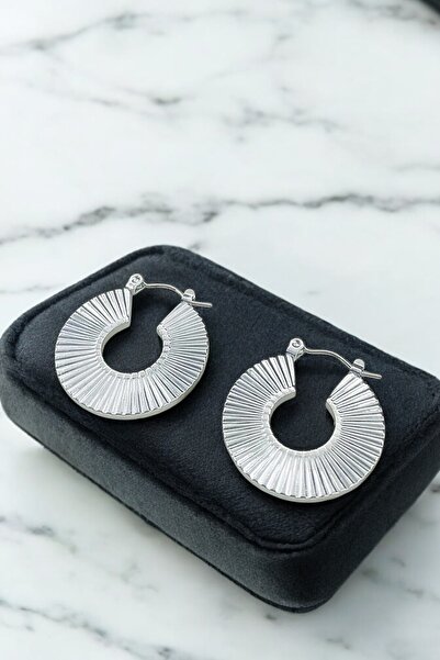 MUTENA أقراط لوحة مخططة بيضاوية - أقراط نسائية على شكل حلقة