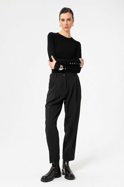 Antioch Black Women's High Waist Straight Fit Short Pants
