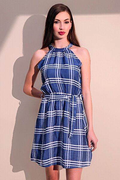 Juuuj Жіноча синя елегантна сукня в клітинку з поясом, без рукавів, з коміром-хомутом, літня, середньої довжини