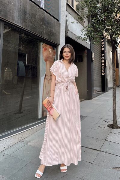 Juuuj Dusty Rose διπλό γιακά πόλο, κοντό μανίκι, ριγέ καλοκαιρινό ύφασμα, σκίσιμο, ζώνη, μάξι μακρύ φόρεμα