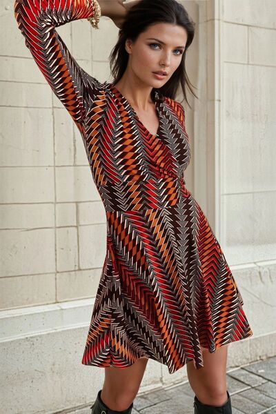 Juuuj طية صدر مزدوجة بلون أسمر، طباعة هندسية، فستان متوسط الطول