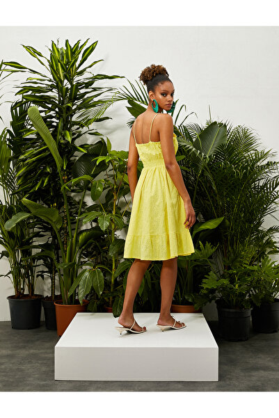 Koton Krátke hrebenatkové šaty s županom a tenkými ramienkami