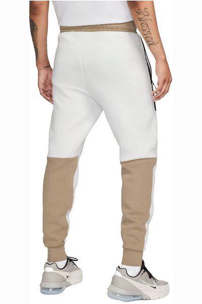 Nike Pantaloni NIKE Tech Fleece - FB8002-121