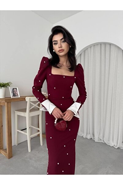 Julidress فستان طويل فاخر برقبة مربعة ومزين باللؤلؤ