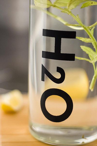 Depa H2o Borosilicate Glass Water Bottle with Vacuum Lid Water Bottle Black 1000 ML