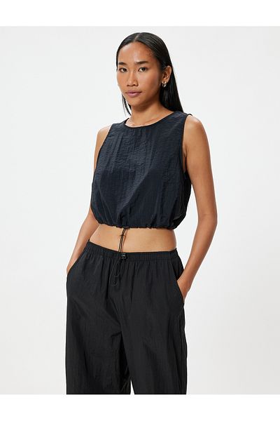Koton Round Neck and Elastic Waist Crop Sleeveless T-Shirt - Parachute Fabric