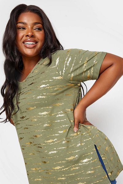 Stil Diva V-necK MeTallic PaTTern Large Size T-shirt - ShorT Sleeve 303090