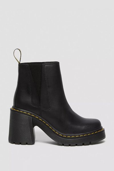 Dr. Martens Spence Black Sendal – kényelmes és stílusos cipő