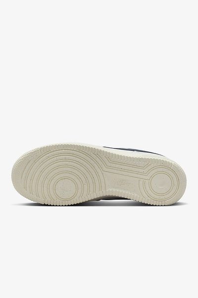 Nike AIR FORCE 1 '07 NN – Weiß/Pabok-Ivory-Metallic Gold