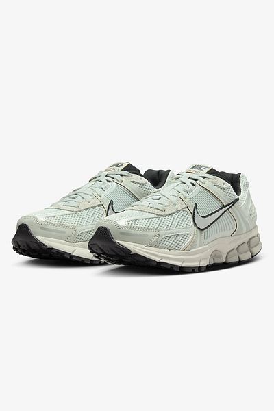 Nike Zoom Vomerio 5 – bequeme und modische Sportschuhe